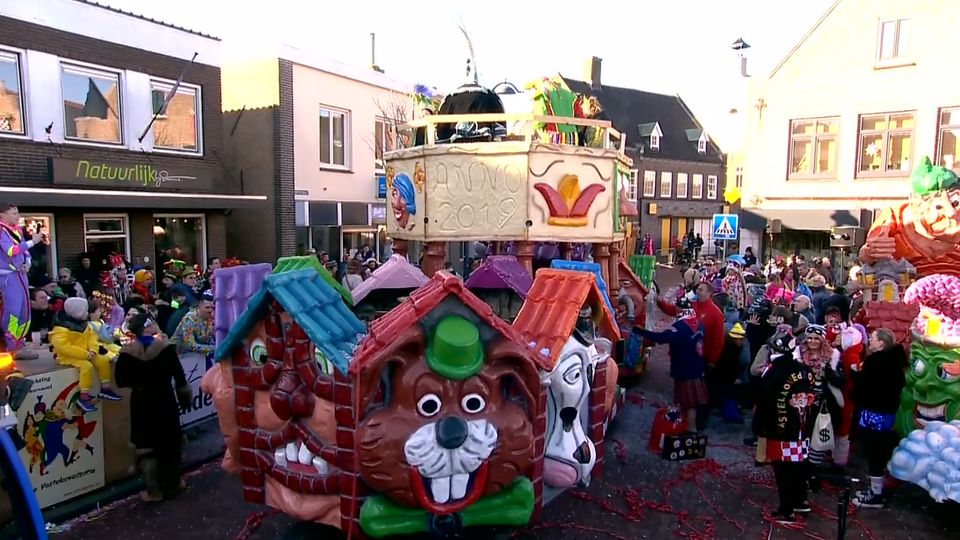 Optocht Oud Gastel Vasteloavedzottelaand