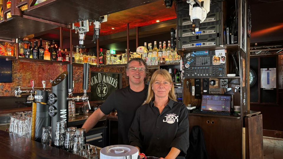 Berend en Natasja nemen samen café JaxX over: &#8216;Het is een jongensdroom die uitkomt&#8217;