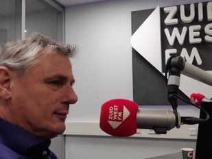 Wethouder Toine Theunis bij Het Fractiehuis