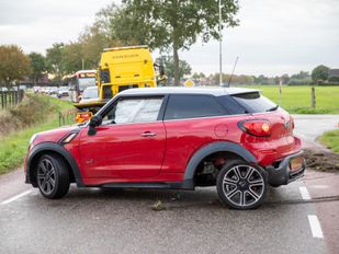 Twee gewonden bij botsing tussen twee auto’s in Roosendaal
