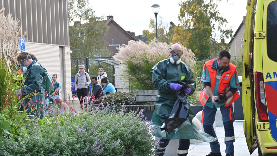 Monteur onwel in zwembad De Banakker in Etten-Leur door mogelijk chloorlekkage