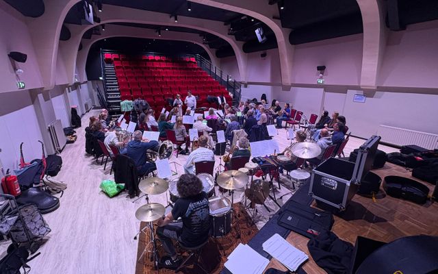 Zeventig leden, zeventig jaar leeftijdsverschil: Orkest de Oudenbossche Harmonie verbindt Halderberge