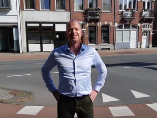 Alex Raggers van de VLP in de Brugstraat in Roosendaal