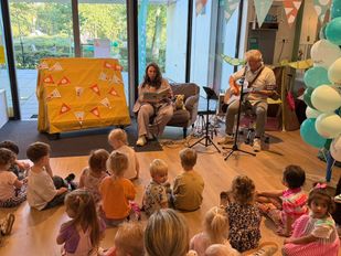 Nieuwe minibiebs brengen boeken naar de allerkleinsten in Etten-Leur