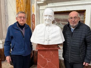 Paus Franciscus is vanaf nu te bewonderen in de Basiliek in Oudenbosch.