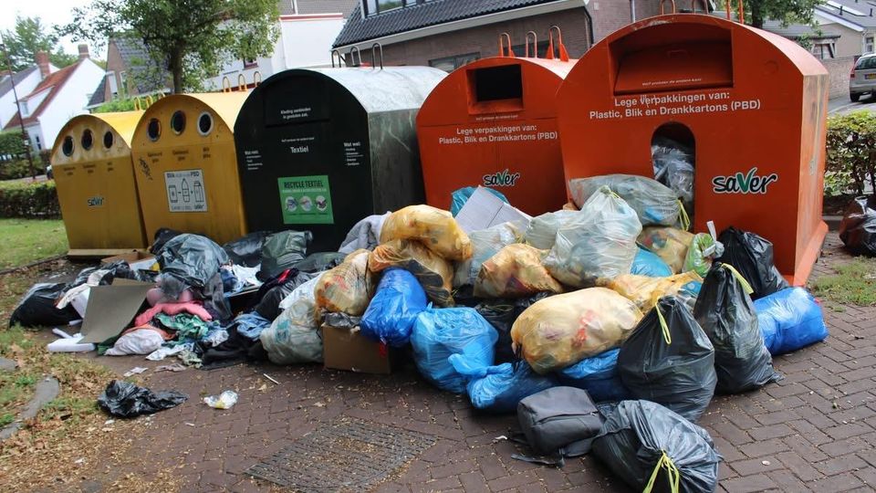 Vuilnis Hoeven afvalparkje