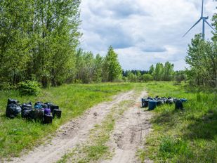 Vaten met vermoedelijk drugsafval gedumpt in Zevenbergschen Hoek