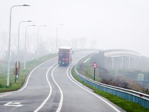 Vrachtwagenheffing leidt mogelijk tot meer sluipverkeer in Moerdijkse kernen