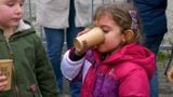 Chocomel drinken met jongerenwerkers in Oud-Vossemeer