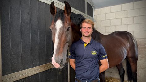 Bas Moerings samen met zijn paard Ipsthar 
