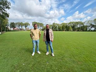 Voetbalvereniging Langeweg heeft één veld, één team en één grote wens: een echte kantine