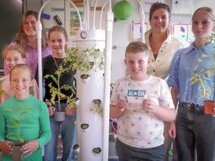 Ardagh brengt met Tuintoren de moestuin naar binnen bij scholen in de regio