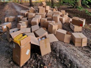 Tientallen dozen vol jerrycans gedumpt in Zunderts bos