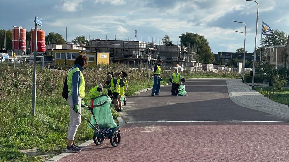 Zakken vol met zwerfafval verzameld tijdens Thoolse Clean Up Week