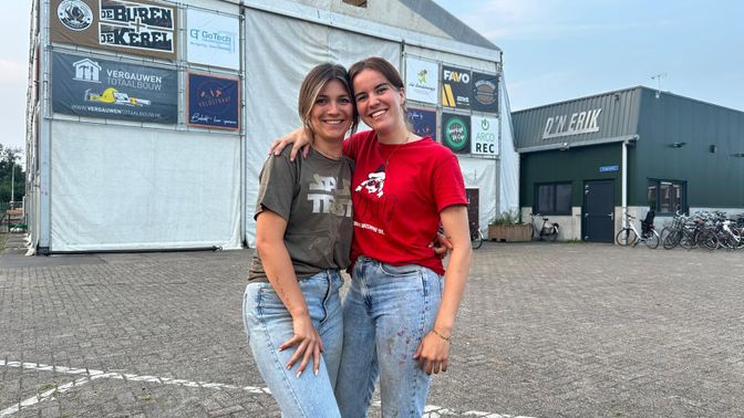 Lauri Halters en Dorris Gommers voor de corsotent van Veldstraat.