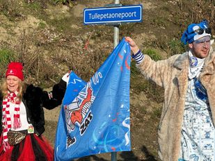 Onthulling Tullepetaonepoort Roosendaal