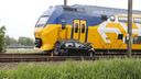 Auto geschept door trein in Bergen op Zoom, geen gewonden