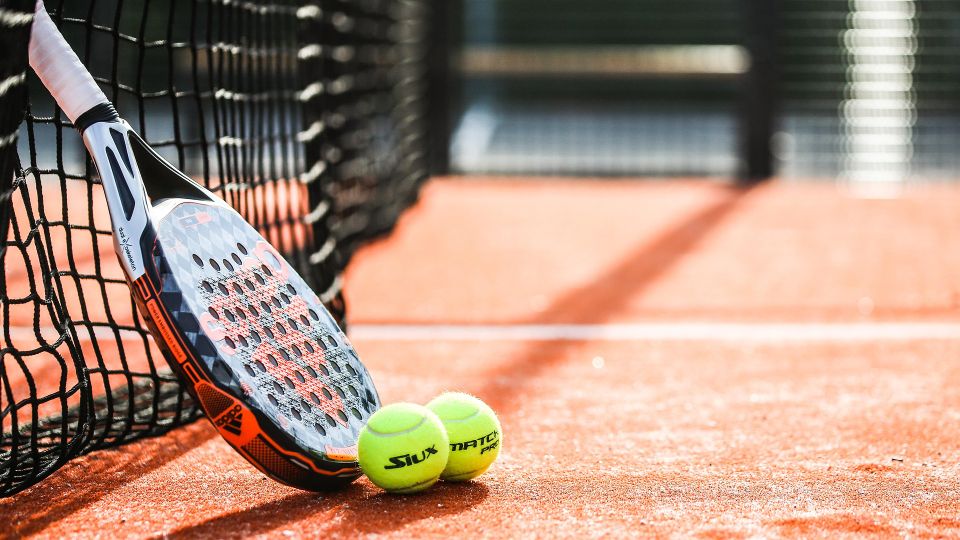 padel racket bal