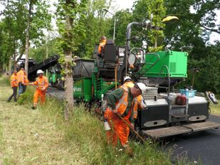 Asfalteren Dijkrand in Roosendaal