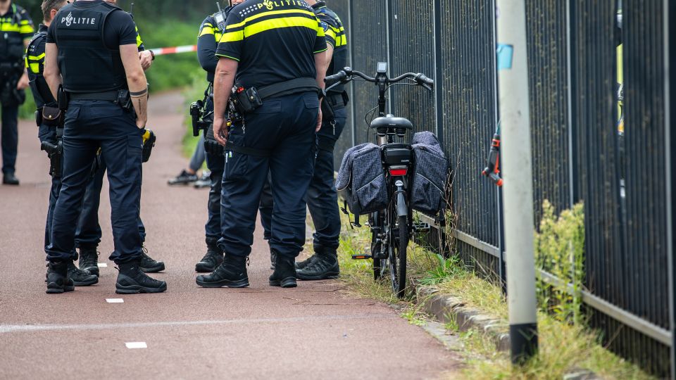 Fietsster raakt zwaargewond op fietspad in Roosendaal