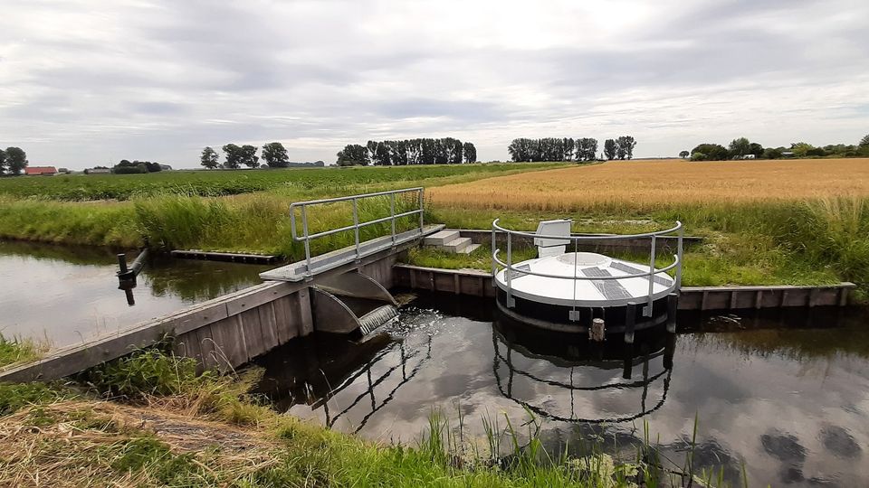 In de Ossendrechtse polder krijgen stuwen een vislift.