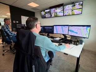 Met ruim 160 camera's en sensoren wordt het haven- en industriegebied van Moerdijk in de gaten gehouden.