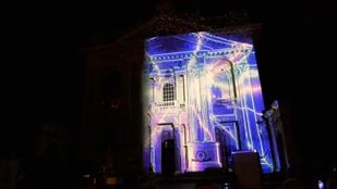 De lichtshow werkte maar deels en kon hierdoor niet doorgaan.