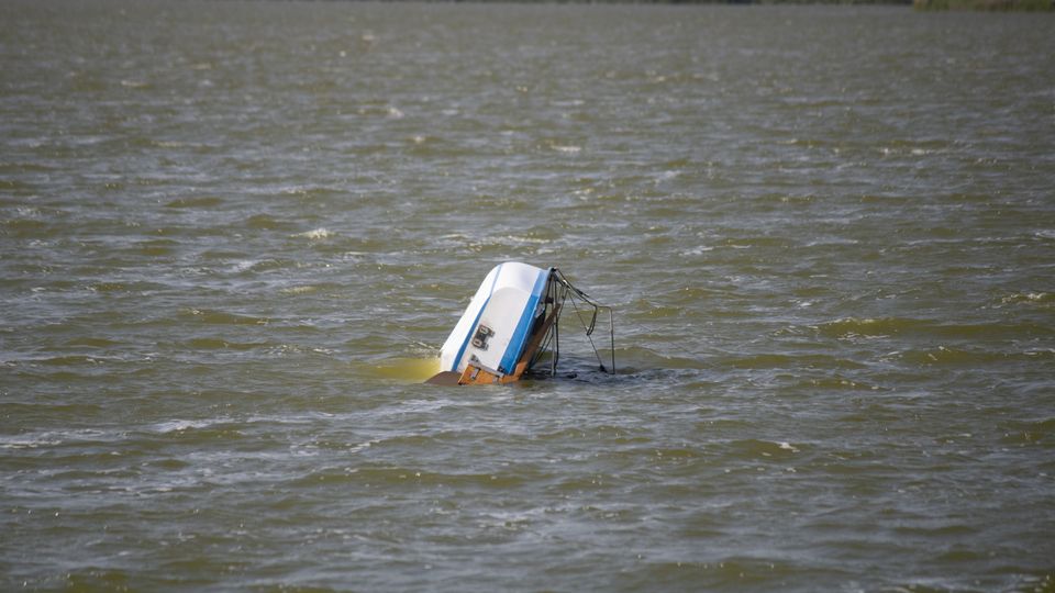 Bootje gekapseisd Bergen op Zoom