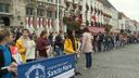 Jongeren lopen in defilé voor 75 jaar vrijheid