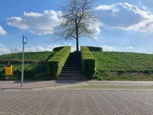 Heuvel voorkant Fortuinstraat Woensdrecht