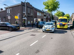 Twee personen gewond bij botsing in Roosendaal