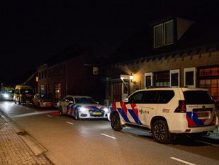 Traumahelikopter landt in Lepelstraat voor medische noodsituatie