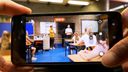 Groep 8 leert over het gevaar van telefoon in verkeer