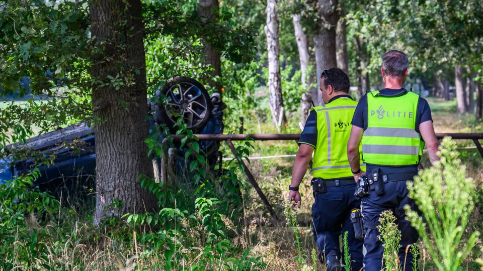 Man en hond overleden na ernstige crash op A58