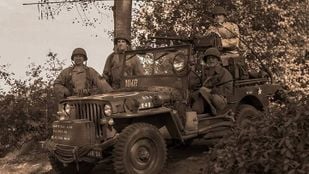 De bevrijders van 104de divisie (Timberwolves) in een Willys jeep. Foto Militair Historisch museum Achtmaal.