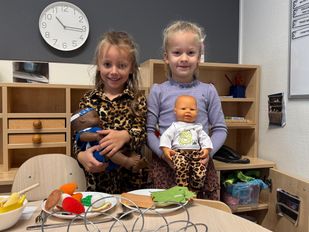 Kinderen maken op spelenderwijs kennis met hun nieuwe basisschool.