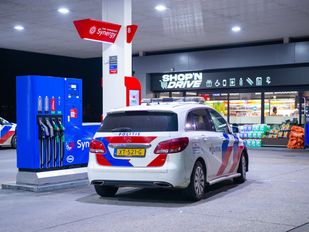 man aangehouden in Bergs tankstation