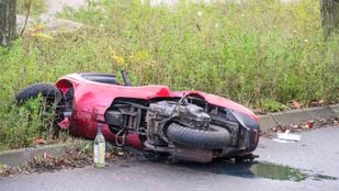 scooter onderuit rijsbergen