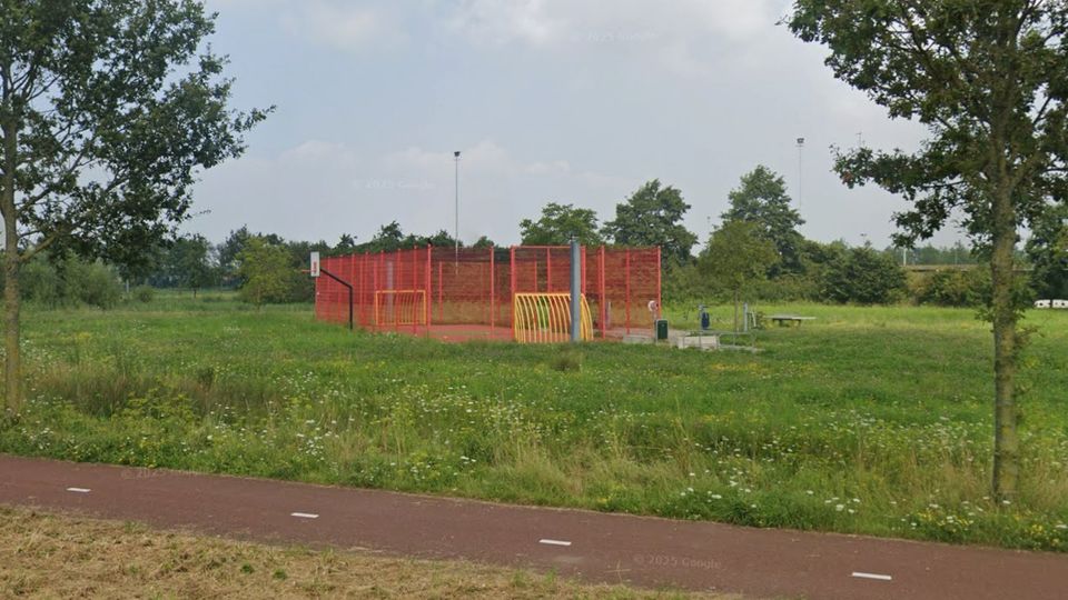 Vandalisme voetbalkooi Fijnaart kost gemeente tijd en geld, nog geen concrete oplossing