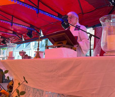Pastoor Claude Covemaeker neemt afscheid in Etten-Leur
