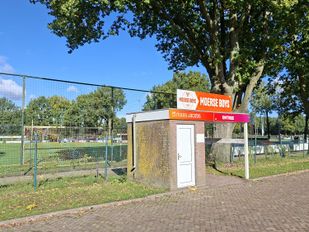 Nieuw kunstgrasveld voor Moerse Boys kost 1,1 miljoen euro, raad neemt later besluit over aanleg