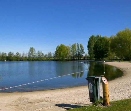 De Westpolderplas (recreatieplas) in Etten-Leur.