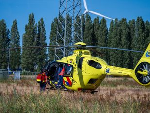 Fietser overleden na botsing met vrachtwagen op Zuidelijke Randweg in Moerdijk