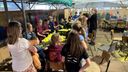 Van priktafel tot corsowagen: honderden dahlia&#8217;s voorzien van spijkers