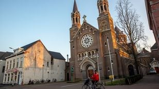 De Paterskerk in Roosendaal viert het 150-jarig bestaan.
