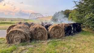 Brand hooibalen Campweg Sint Philipsland