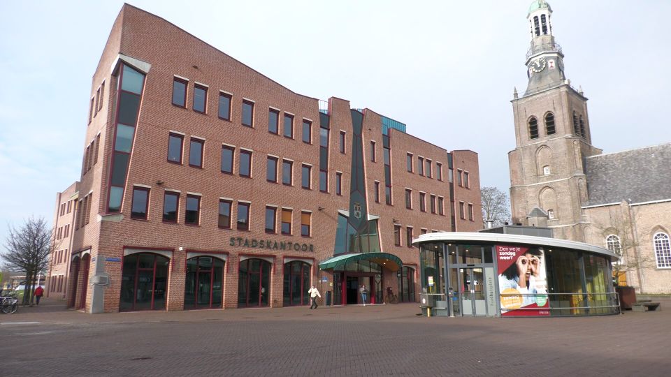 Gemeentehuis Etten-Leur (Foto: ZuidWest Update)