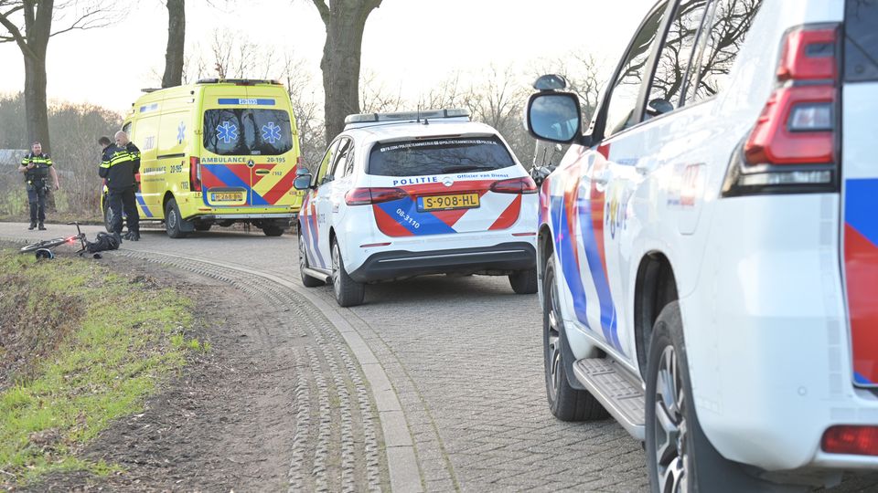 112 nieuws ongeluk botsing politie ambulance etten-leur hoge bremberg brabant