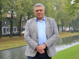 Liefde voor geschiedenis komt samen in portefeuille van de Moerdijkse wethouder Bennie Blom