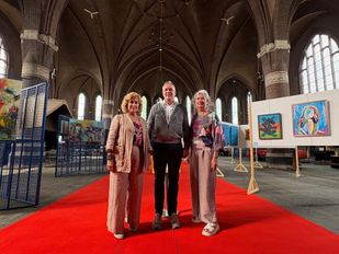 Na elf jaar dicht te zijn geweest is de kerk in Standdaarbuiten (tijdelijk) open